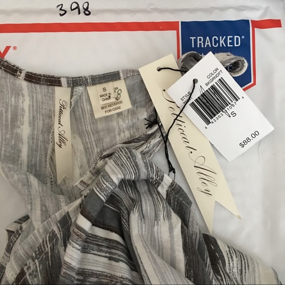 Petticoat Alley Dress - Picture 2 of 6